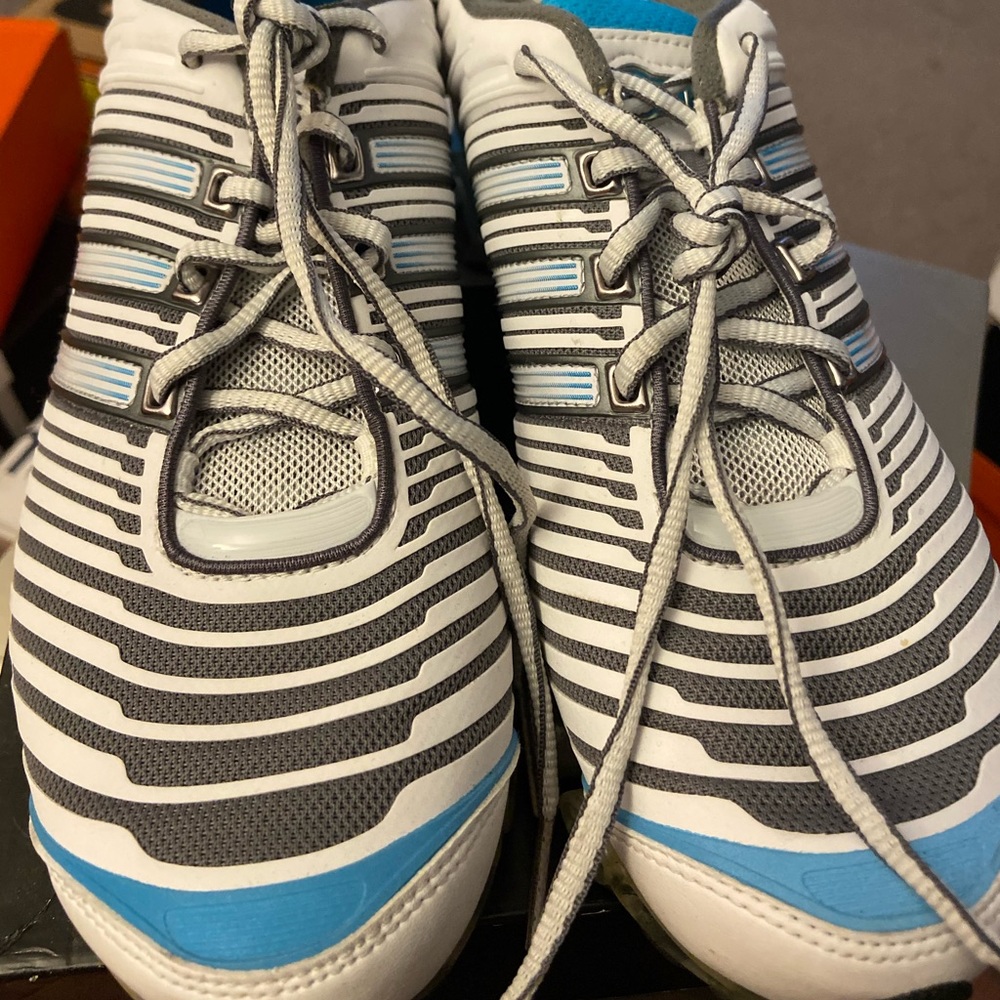 Running sneakers